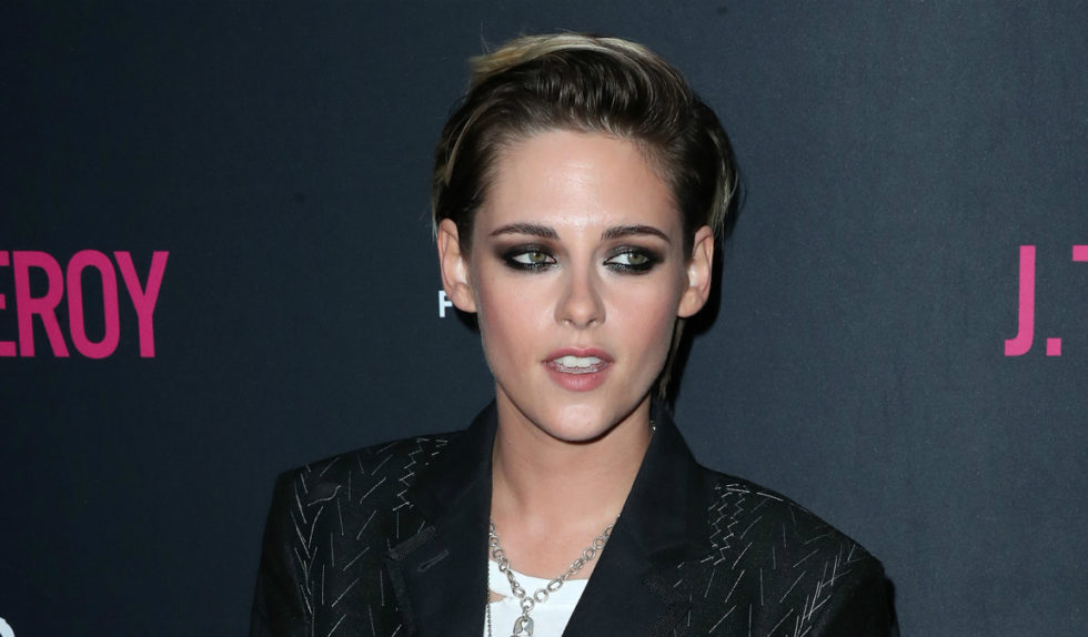 Makijaż i fryzura Kristen Stewart okrzyknięta najgorszą stylizacją Met Gala 2019 Makijaż i fryzura Kristen Stewart okrzyknięta najgorszą stylizacją Met Gala 2019
