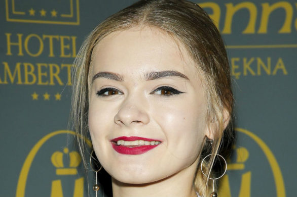 Julia Wróblewska w różowych włosach. To co zrobiła z brwiami jest jeszcze gorsze