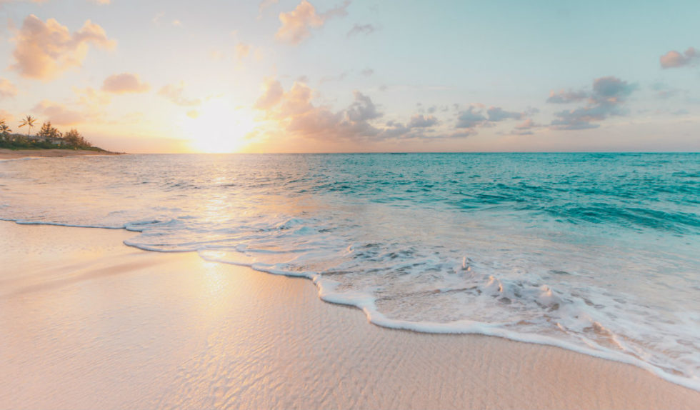 3 kroki do idealnego makijażu na plażę 3 kroki do idealnego makijażu na plażę