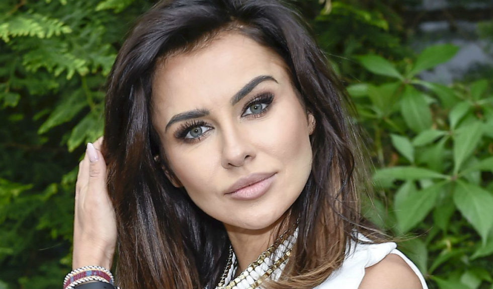 Mocna zmiana Natalii Siwiec. Celebrytka jeszcze nigdy nie miała takich włosów Mocna zmiana Natalii Siwiec. Celebrytka jeszcze nigdy nie miała takich włosów