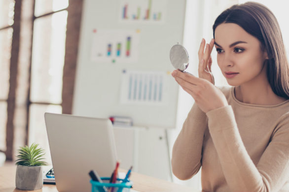 Co mówi o tobie kształt brwi?