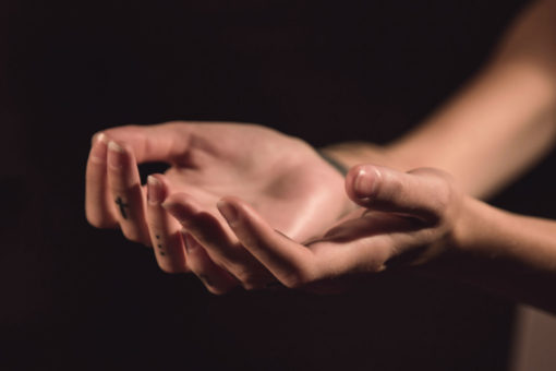 Urocze tatuaże na palcach. 15 seksownych inspiracji