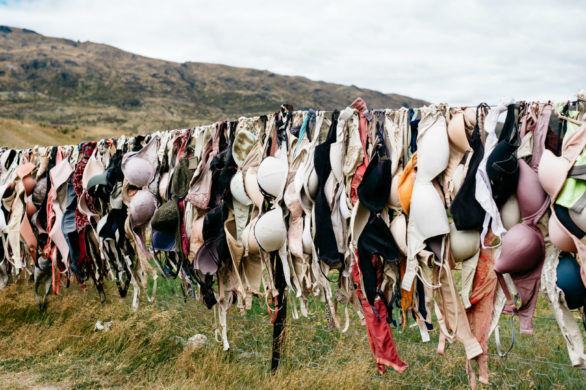 Pokazała, jak brudny jest stanik nawet po wypraniu w pralce. Te zdjęcia zemdliły internautki