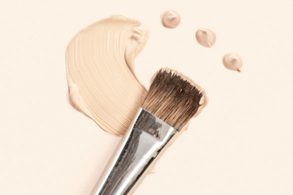 „Polubiliśmy się na kilka najbliższych sezonów”. Recenzja podkładu kryjąco-dotleniającego AA