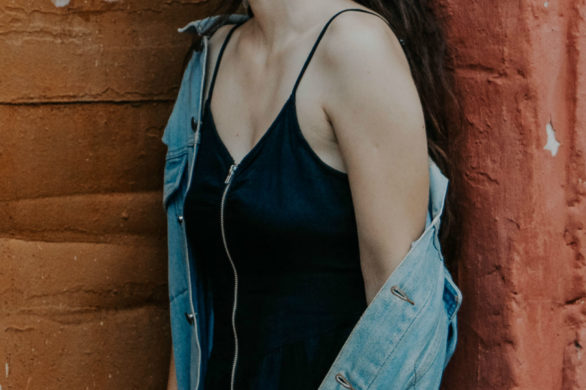 Sposoby na szybkie odświeżenie szafy. Nie musisz kupować nowych ubrań