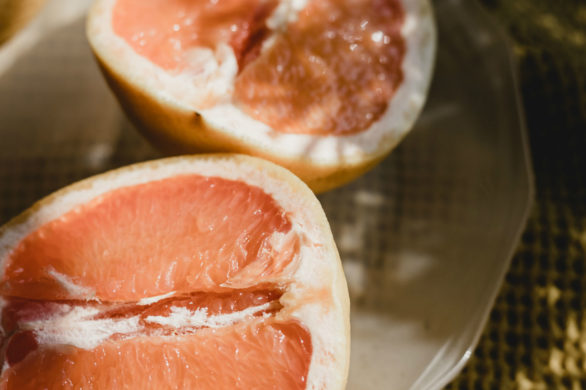 Rozjaśniający peeling grejpfrutowy diy. Lekarstwo na przebarwienia słoneczne