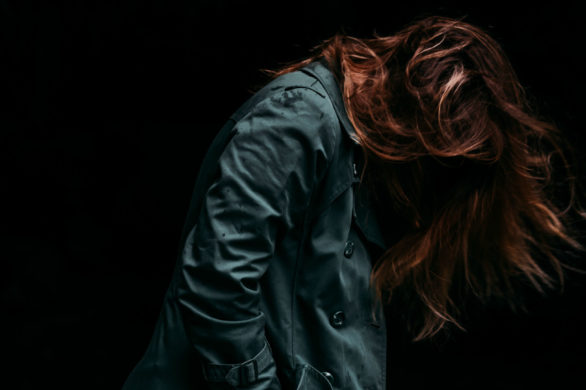 Stylowe trencze na jesień. Propozycje sieciówek