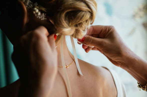 Piękne inspiracje na ślubną fryzurę. Efektowne i z klasą