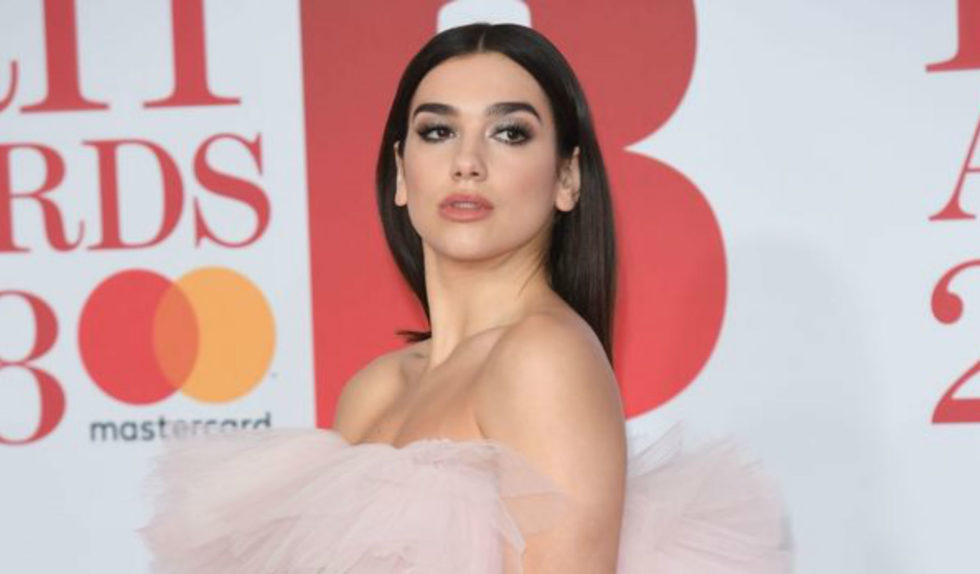 Dua Lipa w najmodniejszej koloryzacji sezonu. Genialne połączenie kolorów! Dua Lipa w najmodniejszej koloryzacji sezonu. Genialne połączenie kolorów!