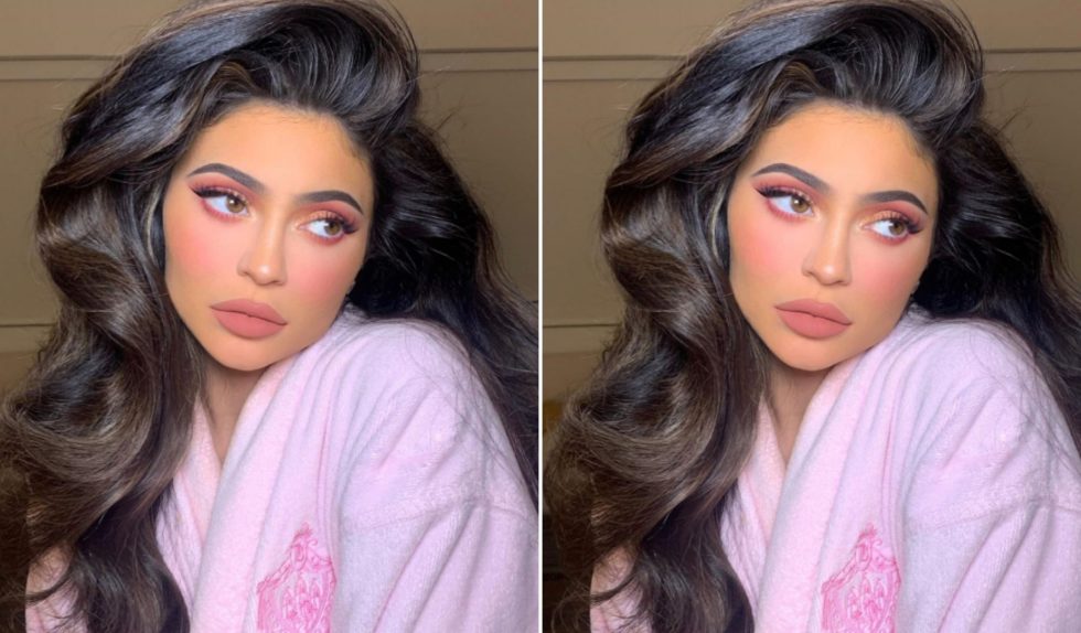 Kylie Jenner pokazuje, co ukrywa pod perukami. Tak wyglądają jej naturalne włosy Kylie Jenner pokazuje, co ukrywa pod perukami. Tak wyglądają jej naturalne włosy