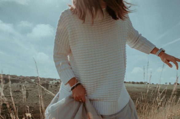 Bogactwo organicznych kwasów, cukrów i aminokwasów – oto jak kosmetyki z octem jabłkowym uratowały moje przesuszone włosy [Recenzja]