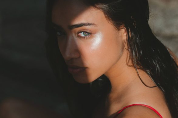 Stawiasz na blask w makijażu? Ten produkt to prawdziwa perełka wśród rozświetlaczy