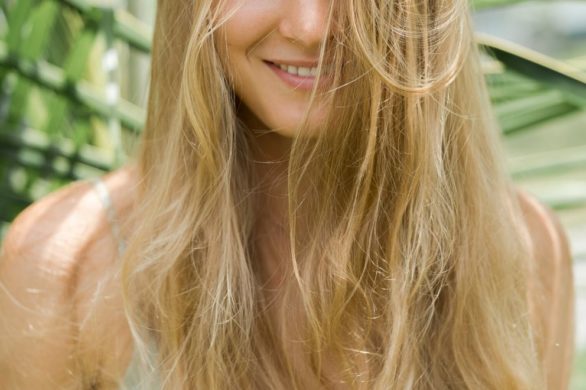 Najlepsze kosmetyki do włosów, które uratują Twoje pasma przed ostrym cięciem