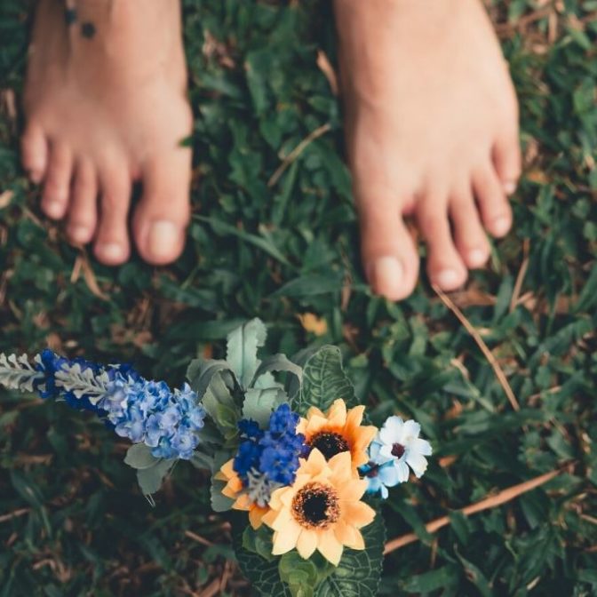 po co chodzić boso?