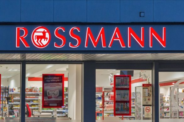 MEGA wyprzedaż w Rossmannie trwa w najlepsze. Jakie produkty możesz kupić?