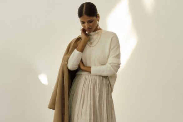 Minimalistyczna elegancja to jeden z najpiękniejszych motywów jesieni. Spódnica z Mohito idealnie się w niego wpisuje