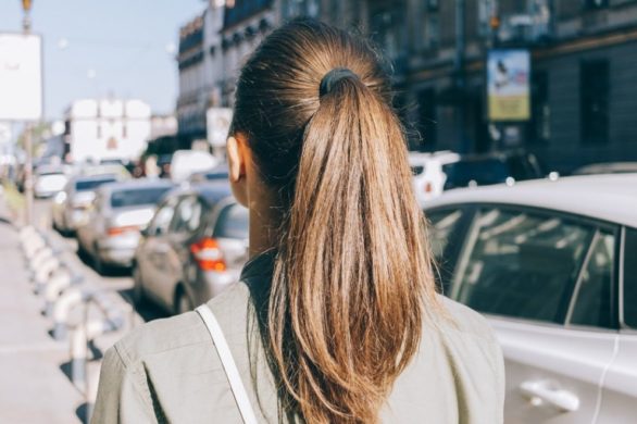 Szybki trik z Tik Toka, dzięki któremu gumka do włosów wygląda jak nowa