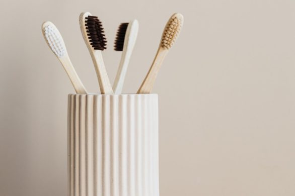Czy wiesz, że to, z jakiego materiału wykonana jest Twoja szczoteczka do zębów ma znaczenie?