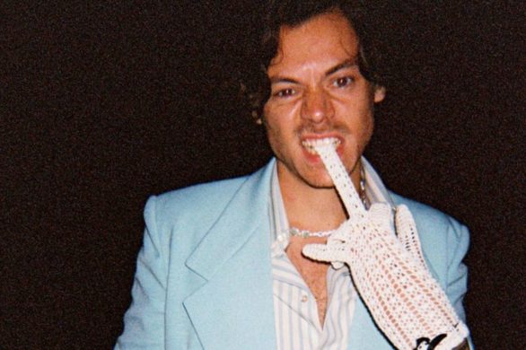 Harry Styles pierwszym mężczyzną na okładce „Vogue”. Przełamuje stereotypy płciowe