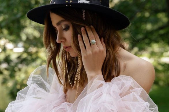 Ten dodatek pokochały gwiazdy. Model kapelusza, który podbił serca kobiet!