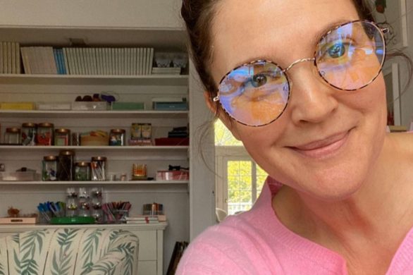 Drew Barrymore podzieliła się ze swoimi obserwatorami produktem, który odmienił jej pielęgnacyjną rutynę