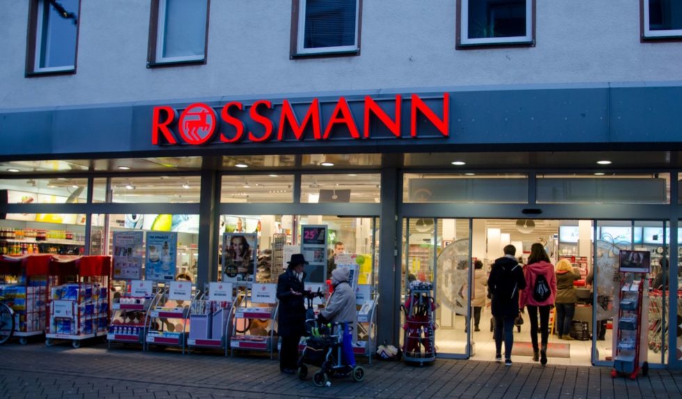 Serum do włosów za 3 zł! Wielka promocja w Rossmannie, której nie możesz przegapić!