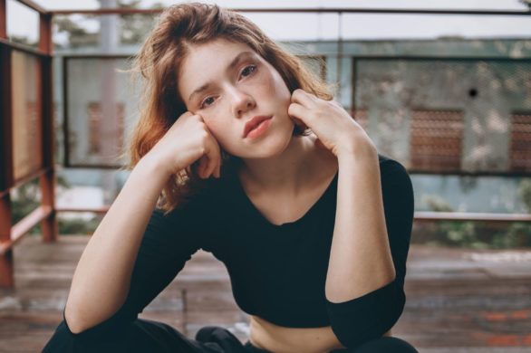 Pięć oznak, które świadczą o tym, że masz skórę mieszaną – jak o nią zadbać