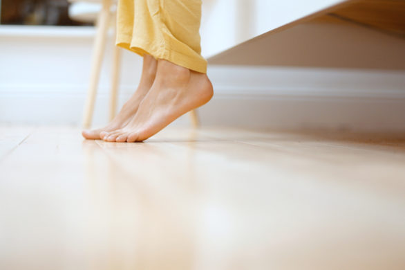 Genialne sposoby na szorstkie i pękające pięty