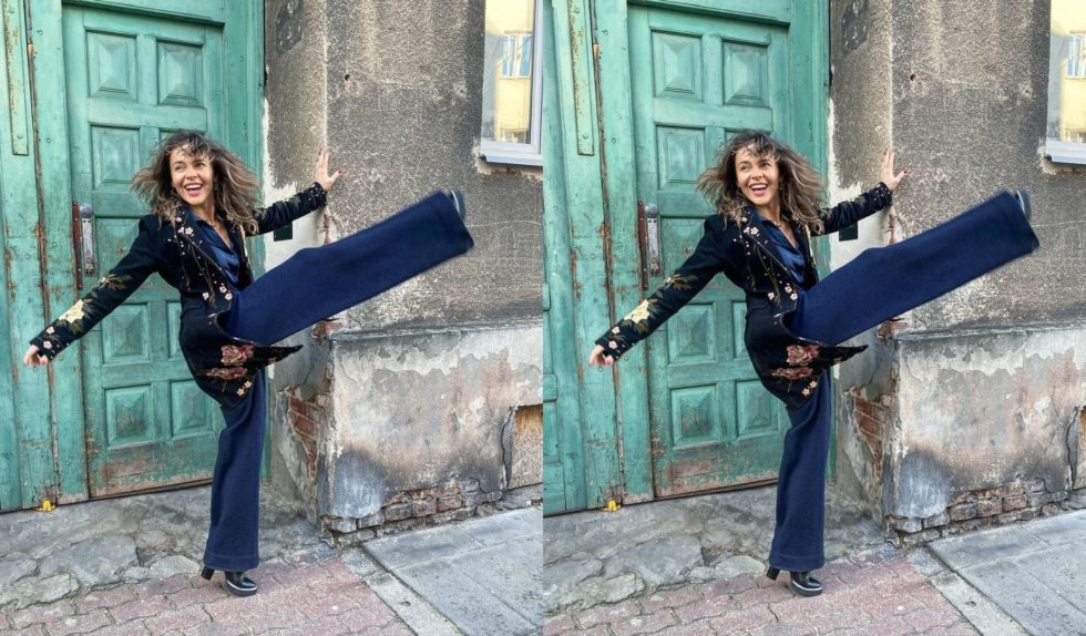 Edyta Herbuś w przepięknym płaszczu! Genialna stylizacja z użyciem najmodniejszych kolorów 2021 roku!