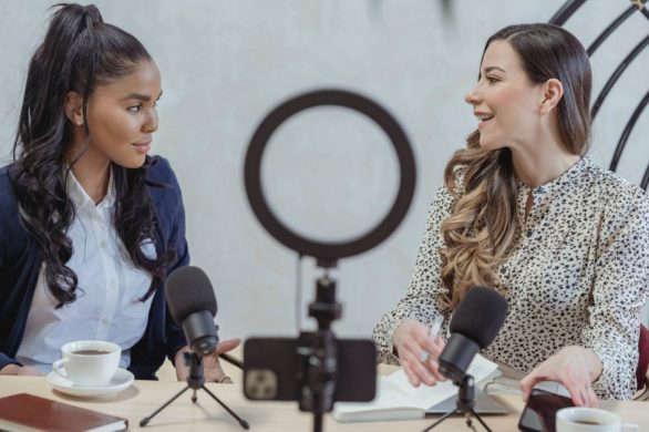 Tik Tok ułatwi znalezienie pracy? Platforma wprowadza funkcję wysłania CV w formie wideo