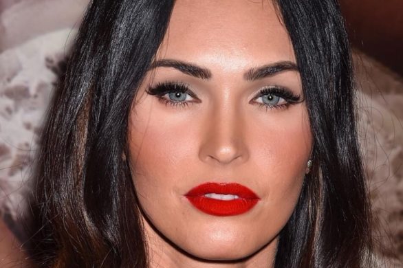Mikro grzywka u Megan Fox to ostatnia metamorfoza, której spodziewalibyśmy się w tym roku, a jednak