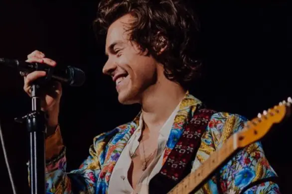 Linia kosmetyków Harry Styles Pleasing jest już dostępna w sklepach