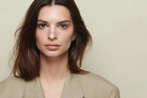Emily Ratajkowski publikuje „odrażające zdjęcia, które wywołają kontrowersje”