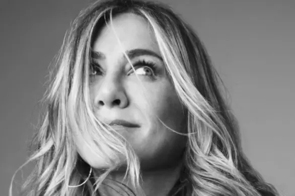 Jennifer Aniston odnosi się do paskudnych plotek na temat jej ciąży