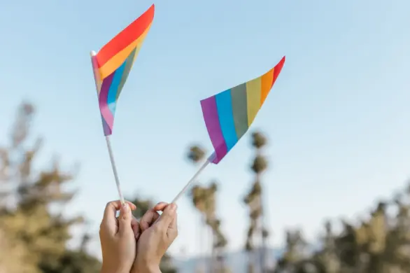 Raport o sytuacji osób LGBT+ w Polsce. Rośnie depresja, 12% chce wyjechać z kraju