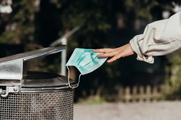 Koniec obostrzeń w Polsce. Znika między innymi obowiązek noszenia maseczek