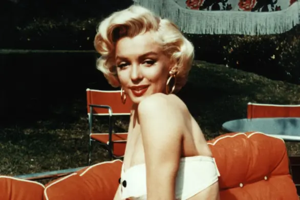 Internet kipi od złości. Kim Kardashian w kolejnej kultowej sukni Marilyn Monroe