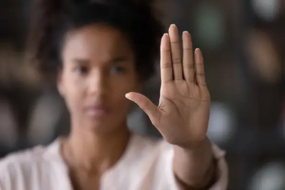 Co ma zrobić kobieta, gdy czuje się zagrożona? Wrocławski bar wprowadził instrukcję