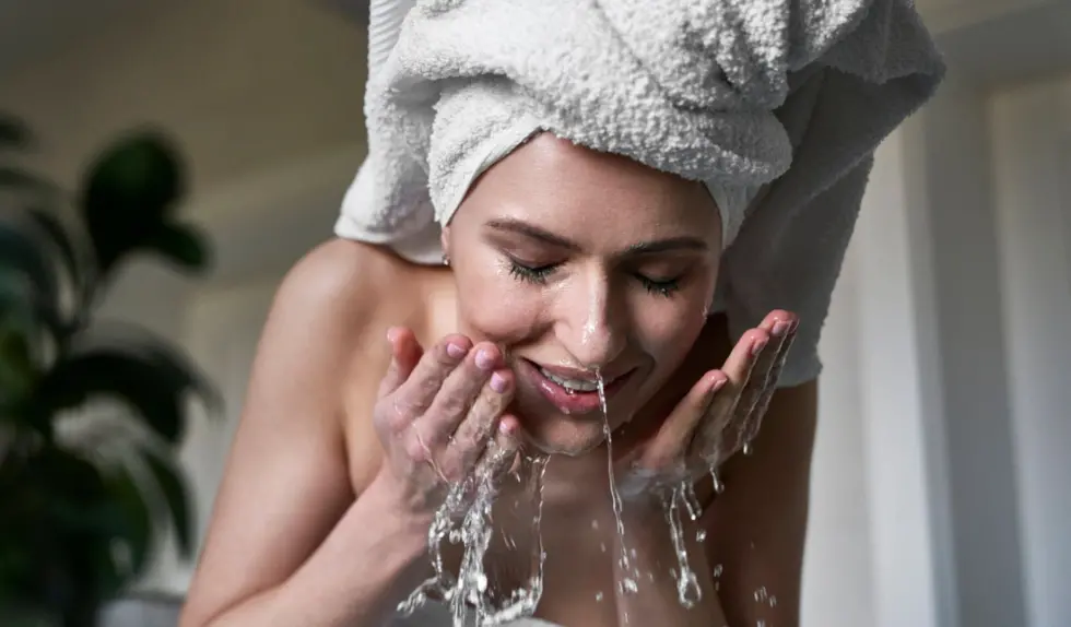 Czy mycie twarzy mydłem w kostce rzeczywiście jest złe dla cery? Sprawdzamy!