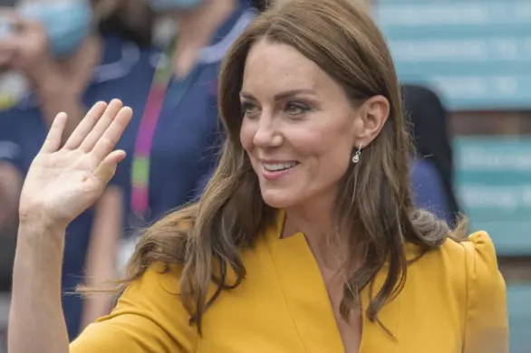 Księżna Kate w marynarce z Zary za niecałe 100 zł