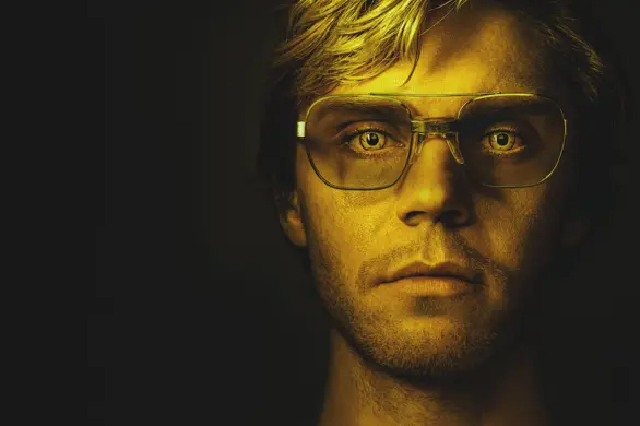 Jeffrey Dahmer: twórcy serialu sympatyzują z mordercą a nie z ofiarami?