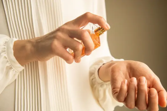 Koktajle zapachowe. Genialna technika, dzięki której stworzysz swój niepowtarzalny zapach