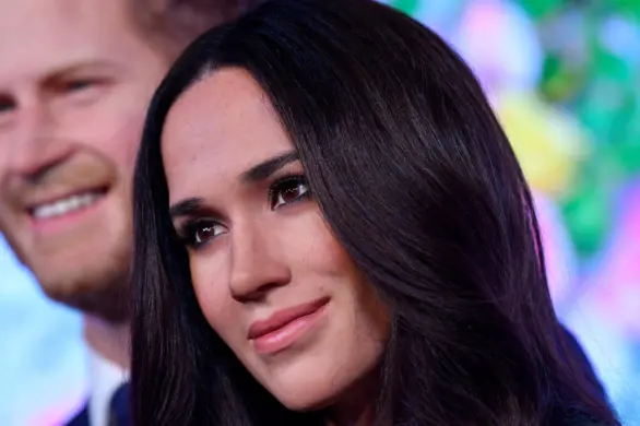 Dlaczego tegoroczna kartka świąteczna Sussexów tak bardzo różni się od zeszłorocznej?