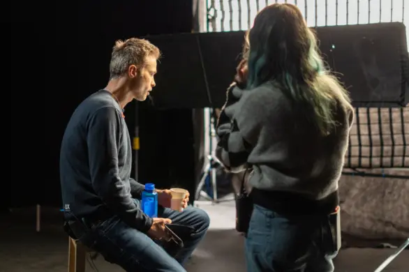 Jak reagują polskie gwiazdy na nagrania z ferm futrzarskich? Wzruszająca kampania Otwartych Klatek