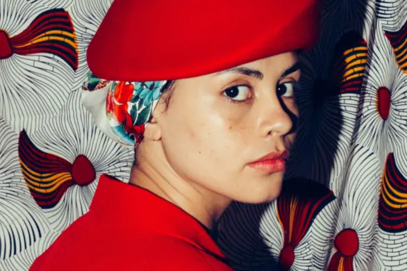 Jak pozbyć się nierównej tekstury skóry? Zyskaj cerę gładką jak jedwab