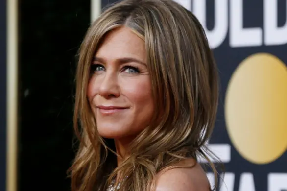 Jennifer Aniston pokazuje najprostszy trik na natychmiastowe zwiększenie objętości włosów