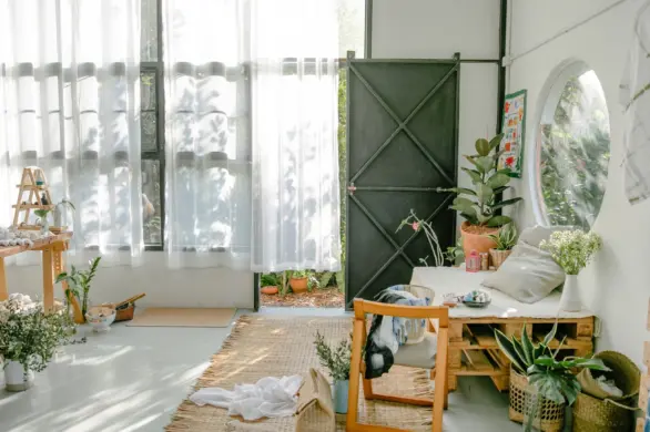 Mieszkanie w małej kawalerce: jak ją urządzić, by zyskać więcej miejsca i swobody