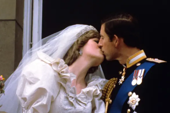 Przyjaciółka księżnej Diany zabrała głos. Jej szczere słowa o małżeństwie z Karolem zaskakują. Mało osób mówi o tym otwarcie