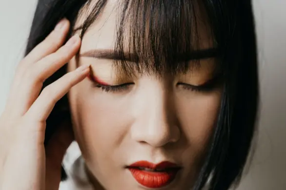 Nowy trend na horyzoncie: Korean Air Bang – grzywka, której prawie nie widać