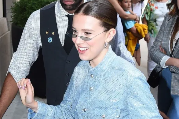 Wieczorna pielęgnacja cery trądzikowej według Millie Bobby Brown